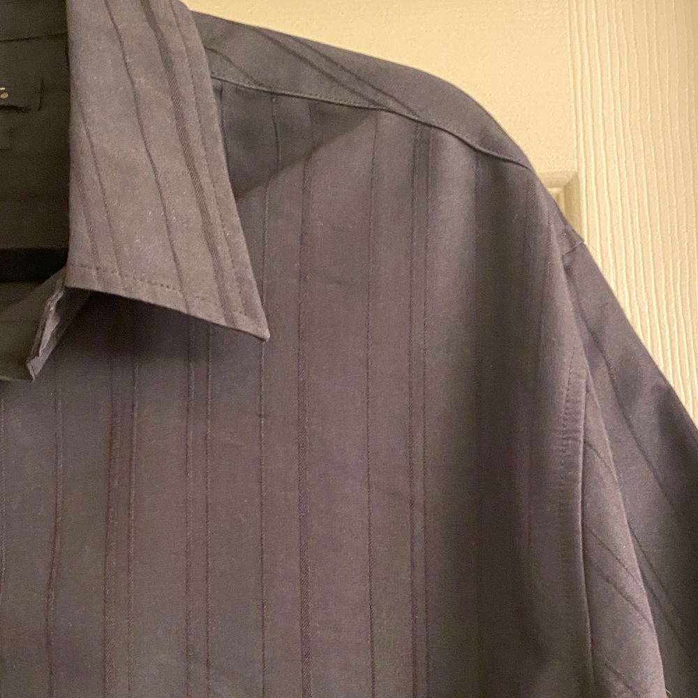 Axist Men's Black Short Sleeve Button Down Shirt - Picture 3 of 5